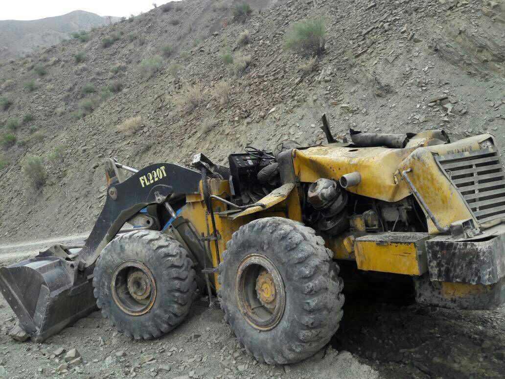  یک دستگاه لودر در محور روستای شَهورخ این شهرستان به دره سقوط کرد که در این حادثه 2 نفر جان خود را از دست دادند